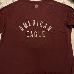 Men’s American Eagle T-shirt.